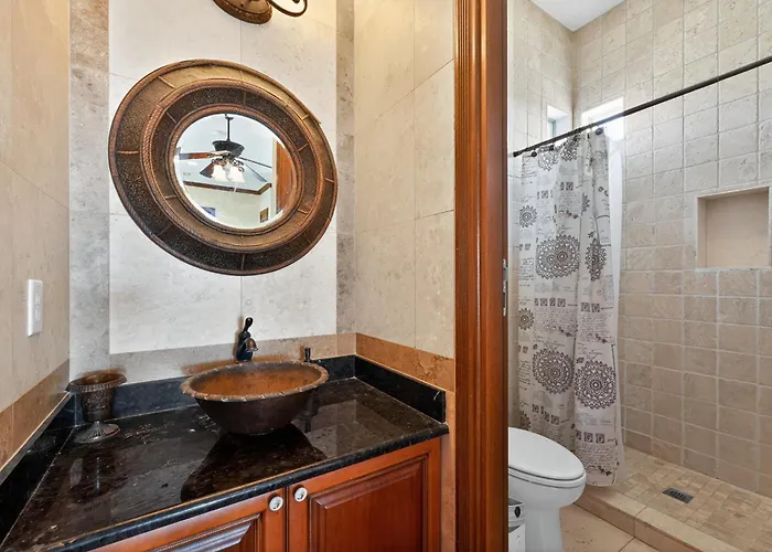 Villa Luxurious Tuscan-style With Magnificent Panoramic Views