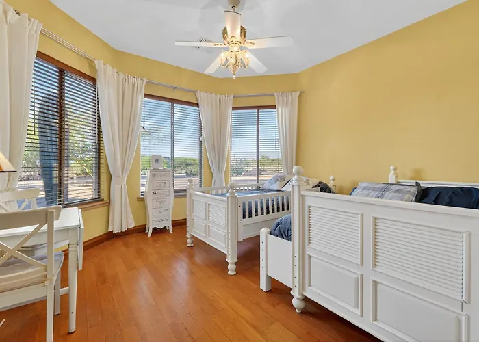 Luxurious Tuscan-style With Magnificent Panoramic Views *